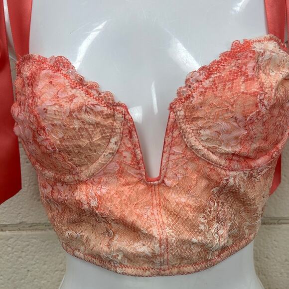 Urban Outfitters Out From Under Yvonne Lace Bow Cropped Corset size S - Picture 8 of 11